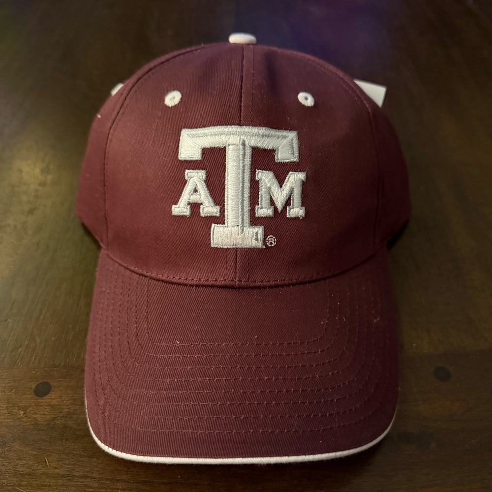 Texas A&M‎ Aggies Maroon Cap with Embroidered Logo NEW adjustable
